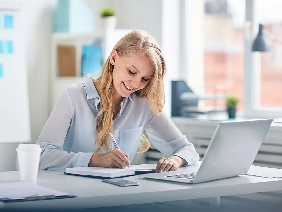 Ce titluri de stat merită investiţie? Cât câştigi? - Foto: Freepik/pressfoto