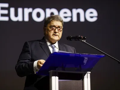 Emil Hurezeanu, aici pe când era ministru de Externe - Foto: INQUAM PHOTOS/Cornel Putan