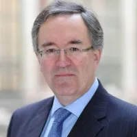 Ambasadorul britanic Andrew Noble