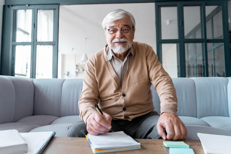 Pensionar - Foto: Magnific (Imagine cu rol ilustrativ)