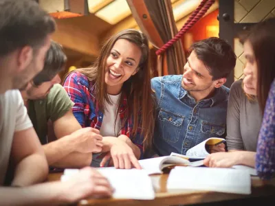 Studenți - Foto: Freepik (imagine cu rol ilustrativ)