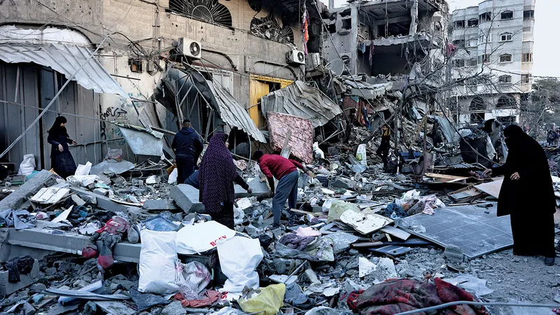 PROBLEMĂ-CHEIE Urmările unui atac israelian asupra orașului Gaza, la 27 noiembrie. Trump trebuie să abordeze poziția Arabiei Saudite cu privire la Palestina, au declarat experții