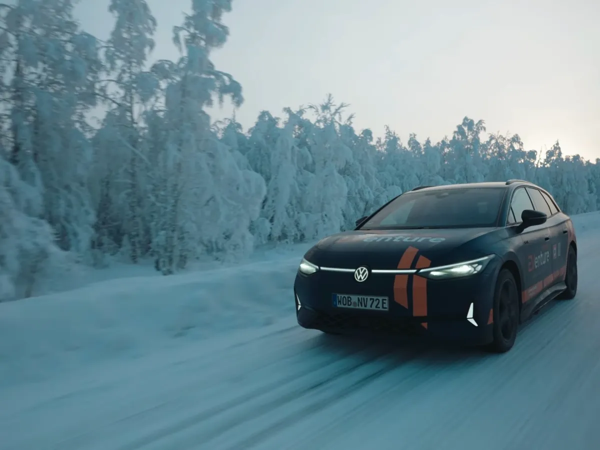 VIDEO Călătorie de 3.000 km, din Germania până la Capul Nord, cu o mașină electrică de familie. Cât a consumat