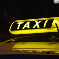 Un taximetrist a luat 400 de euro unui turist din Otopeni până în București. Avea 90 de ani - Foto: Arhivă (imagine cu rol ilustrativ)