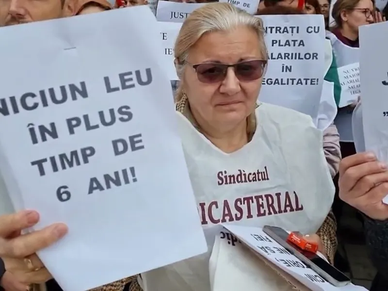 Grefierii protestează azi în fața Înaltei Curţi de Casaţie şi Justiţie. Nu și-au primit salariile Foto: grefajudiciara.ro