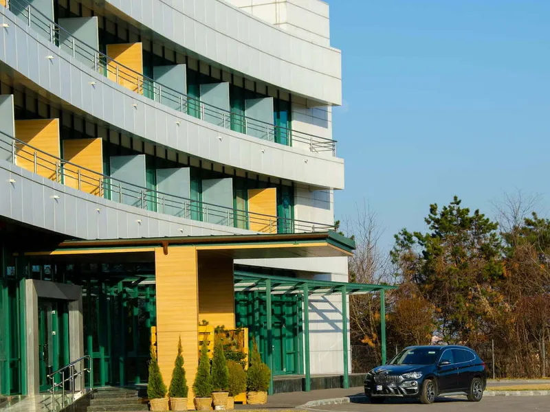 Un hotel de 4 stele din București, cu Spa și sală polivalentă, merge în pierdere. E al Romsilva - Foto: complexsilva.ro