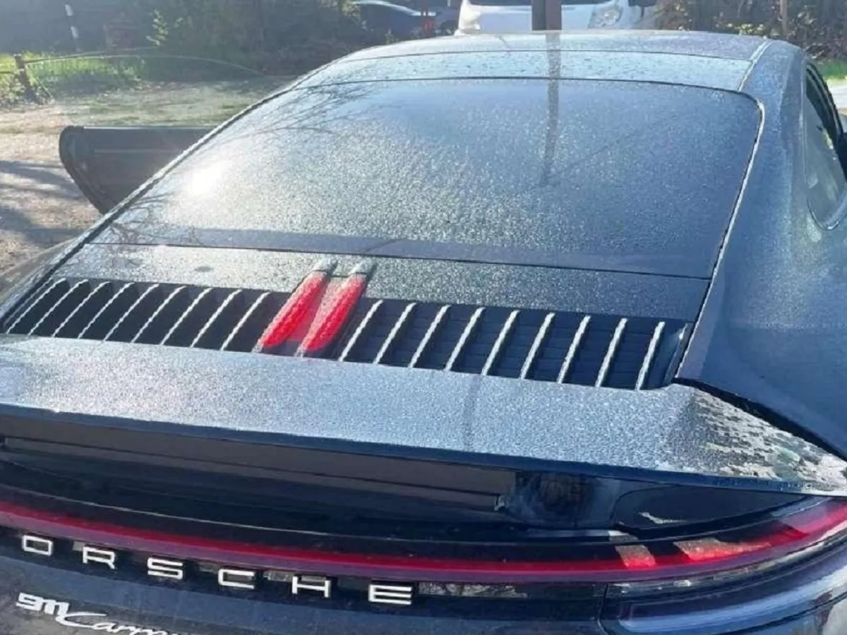 O mașină Porsche de 220.000 de euro, reținută de Poliția de Frontieră