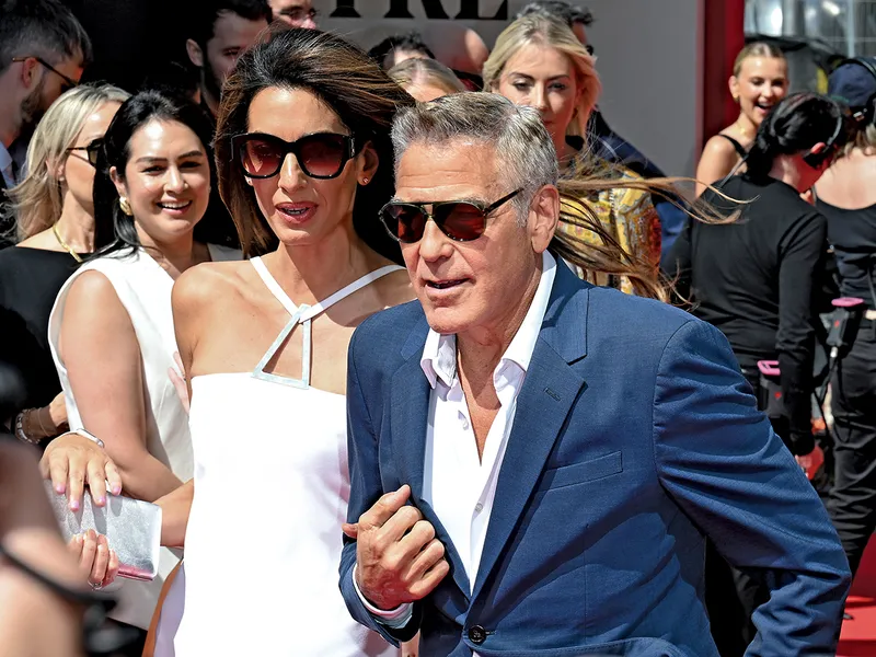 Familia Clooney pe covorul roșu al ceremoniei