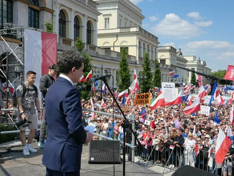 Nicușor Dan a ținut un discurs emoționant în Polonia. Presa străină a scris că este un moment rar Foto: Facebook/Nicusor Dan