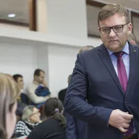 În campania electorală, ministrul Muncii, Marius Budăi se lăuda că PSD a triplat salariile profesorilor Foto: Inquam