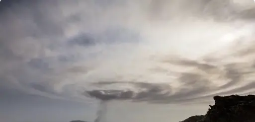 Fenomen bizar după erupția vulcanului din La Palma. Pe cer au apărut nori circulari/FOTO: Twitter/AEMET_Izaña