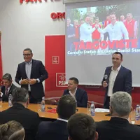 Fostul premier şi lider social democrat Victor Ponta deschide lista candidaţilor PSD Dâmboviţa foto: Facebook/ Victor Ponta
