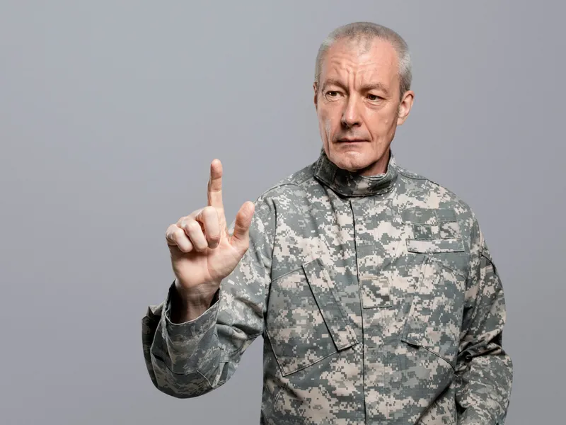 Militarii ar putea ieși la pensie și după 50 de ani. Ce a anunțat ministrul Apărării despre militari