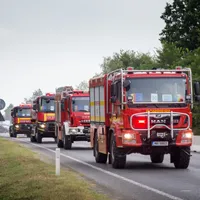 Incendiul a izbucnit într-un depozit de materiale plastice, ambalaje şi flacoane/ FOTO Facebook / IGSU