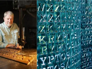Un mister nedeslușit de 35 de ani. Soluția codului secret ascuns în faimoasa sculptură Kryptos din sediul CIA va fi scoasă la licitație