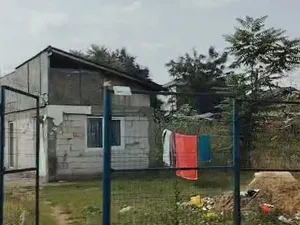 „Război”, la Ploiești. Primarul a decis demolarea a zeci de imobile ilegale, prefectura contestă - Foto: Facebook / Mihai Polițeanu