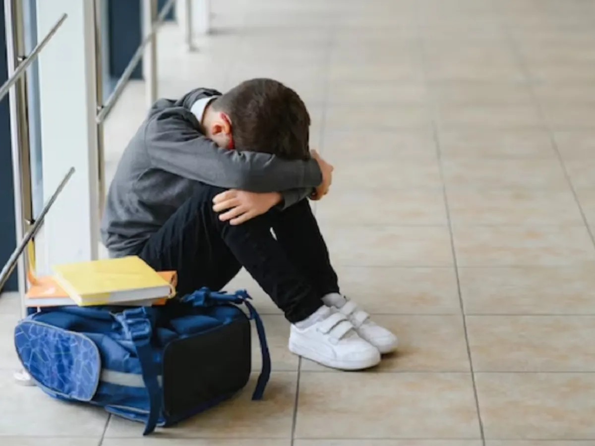Copil agresat în drum spre școală. Ce s-a întâmplat Foto: freepik.com - rol ilustrativ