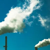 O nouă taxă plătită de toți românii. Statul se împrumută de la cetățeni și nu mai dă banii înapoi - Foto: Wikimedia/Pollution/CC BY-SA 2.0