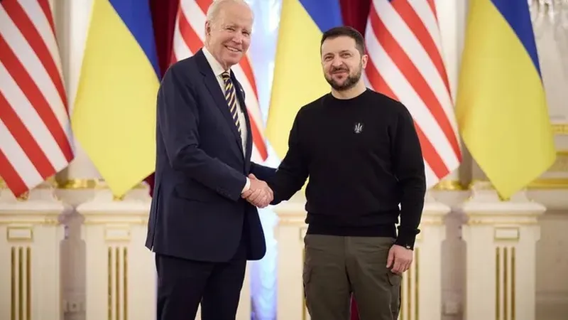 Preşedintele SUA, Joe Biden, este la Kiev. În toată Ucraina sună alertele de bombardament - Foto: Volodymyr Zelenskiy/Telegram