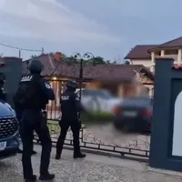 Percheziții la grupări infracționale - Foto: DIICOT - Poliția Română (rol ilustrativ)