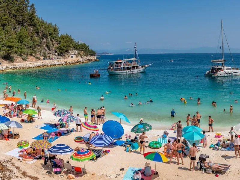 3.200 € pentru un sejur de 10 zile în Thassos? ”Cazare, benzină, mâncare, costum de baie nou” - Foto. Profimedia Images (rol ilustrativ)