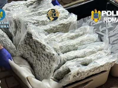 Droguri în bagaje - Foto: Poliția-DIICOT-Poliția de Frontieră
