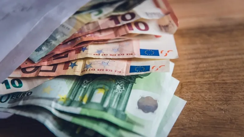 135 de euro, amendă pentru francezii care refuză vaccinare anti-COVID/FOTO: Pixabay