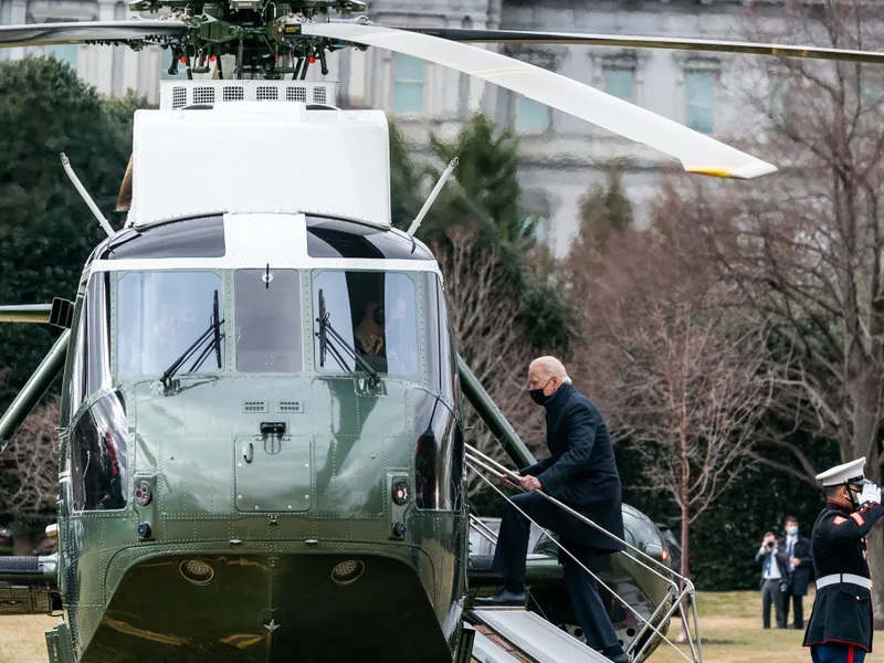 Joe Biden urcă în elicopterul prezidențial/FOTO: Facebook/The White House