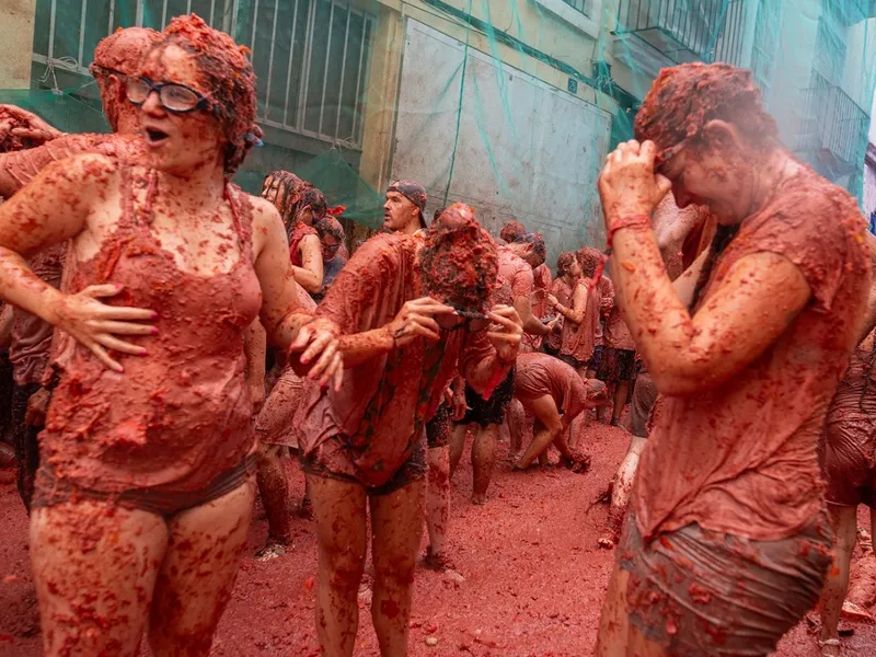 20.000 de oameni, prezenți la Tomatina, cea mai mare bătaie cu roșii din lume - Foto: Profimedia Images