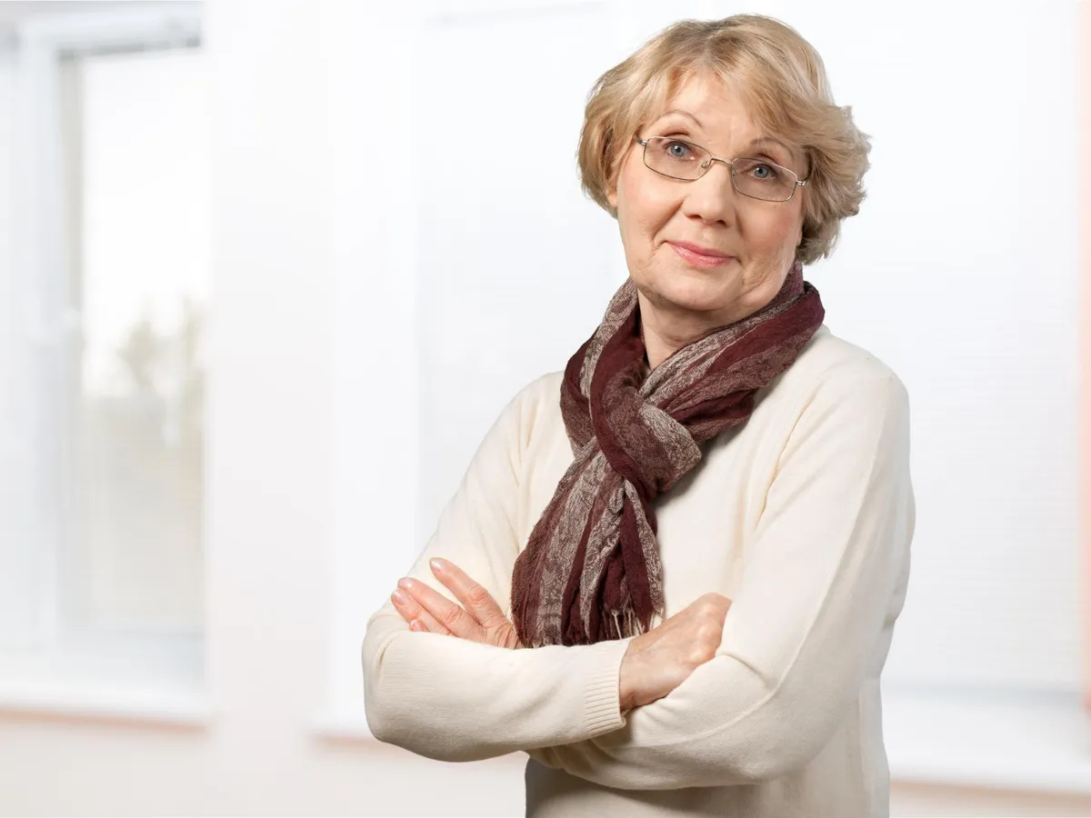 Încă un pensionar cu grupe obține creșterea punctajelor la pensie cu 50%. Se plică pentru 30 ani vechime