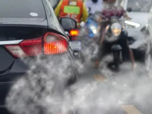 Cum industria auto e în criză și oamenii nu au bani de mașini electrice, UE amână noile norme CO2 - Foto: Profimedia Images (Imagine cu rol ilustrativ)