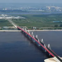 Podul leagă oraşul rus Blagoveşcensk de oraşul chinez Heihe, peste râul Amur. / Foto: news.ro