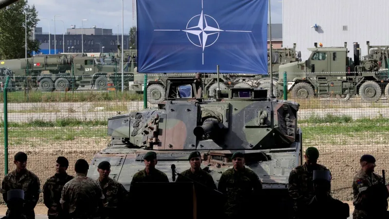 Ucraina, „inclusă” în NATO prin trilaterala cu Polonia și Marea Britanie/foto: unian