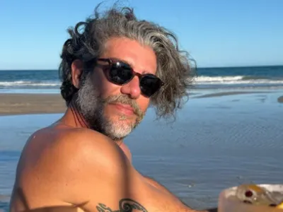 FOTO Și-a dat demisia și a ”dispărut”, iar la 51 de ani ”nimeni nu l-ar recunoaște pe stradă”: ”Slujba m-a epuizat mult”