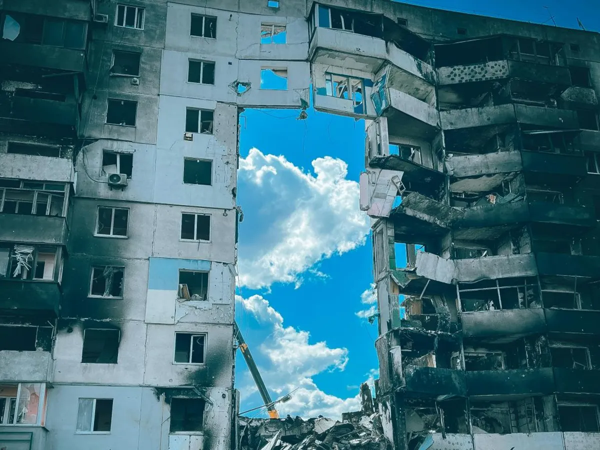 Bloc distrus de o rachetă rusească, în Ucraina - Foto: Pexels/Yevhen Sukhenko