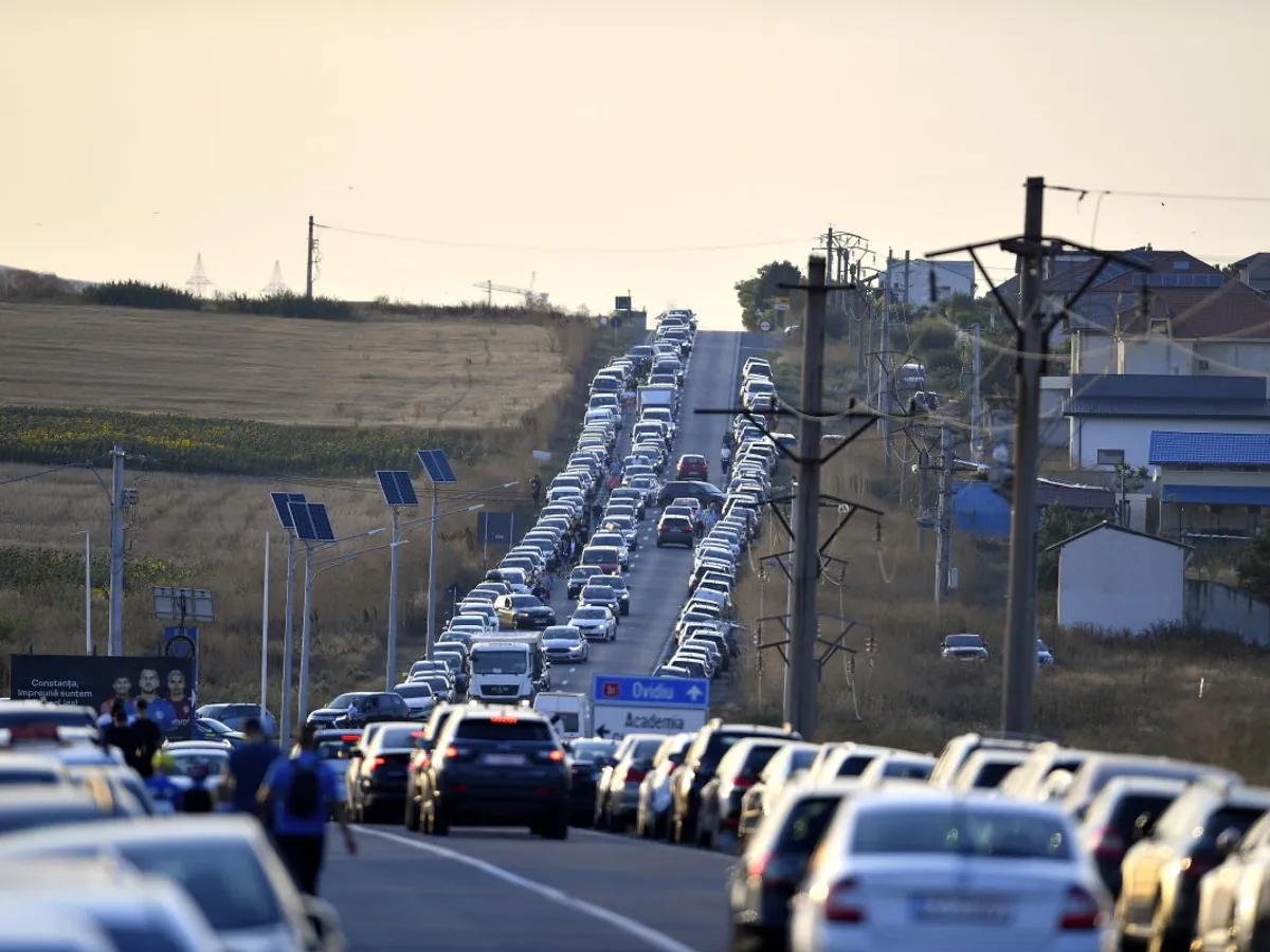 Trafic intens pe șoselele spre Litoral și munte în weekend.