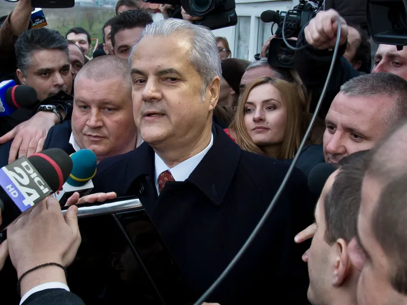 Adrian Năstase, în mulțime - Foto: Profimedia Images