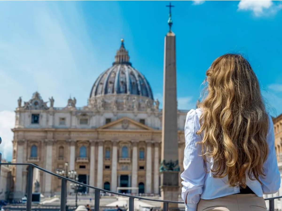 O tânără s-a mutat de la București la Roma dar îi e dor de Românie Foto: Freepik.com - rol ilustrativ