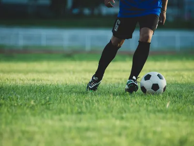 Fotbalist - Foto: Magnific.com (Imagine cu rol ilustrativ)