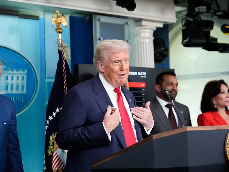 Decizie fără precedent! Trump trimite Garda Națională în Washington și preia controlul poliției - Foto: Profimedia Images
