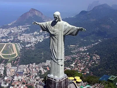 Celebtra statuie a lui Iisus Hristos de la Rio de Janeiro