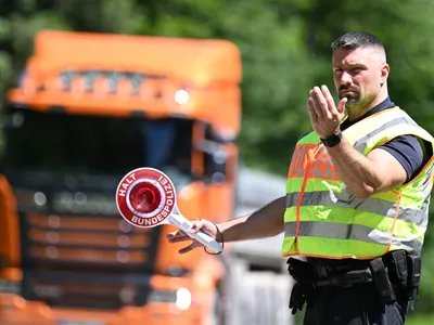 Adio, Schengen! Austria arată cu degetul România. „Cetățenii români, mai periculoși decât migranții” - Foto: Profimedia Images