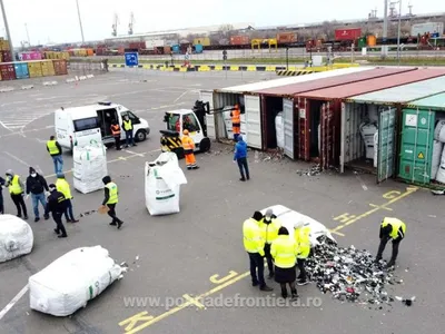 Containere cu deșeuri, inclusiv periculoase, descoperite în Portul Constanţa Sud Agigea. / Foto: digi24.ro