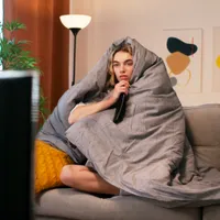 Oamenii care adorm la televizor au probleme grave: stres, singurătate, coșmaruri, tăcerea - Foto: Freepik