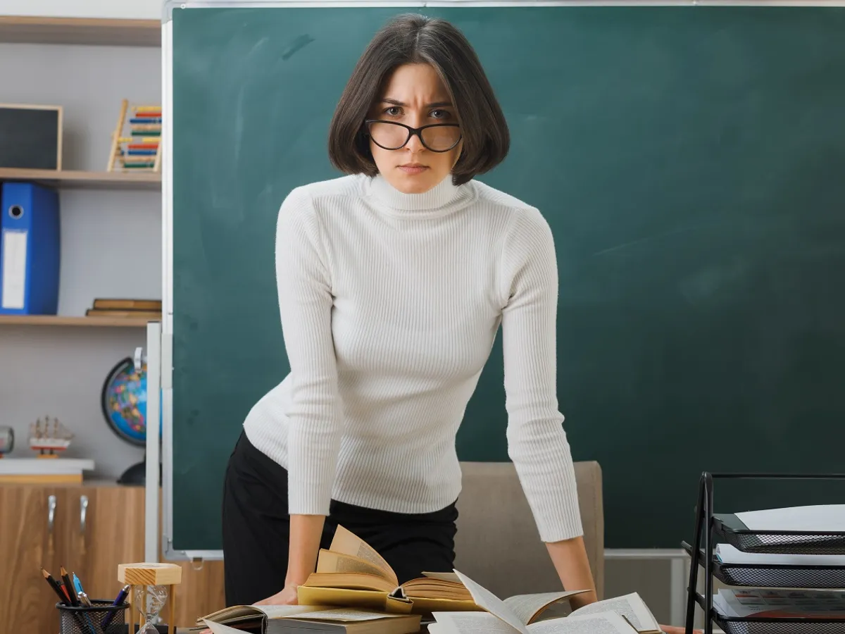O profesoară stă de 16 ani în concediu medcial - Foto: Freepik (cu rol ilustrativ)