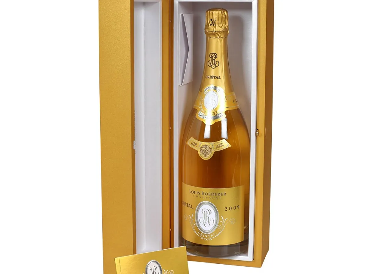 Lot deosebit de champagne Louis Roederer Cristal, Brut Magnum, 2009, 1st x 1,5l, în etui original