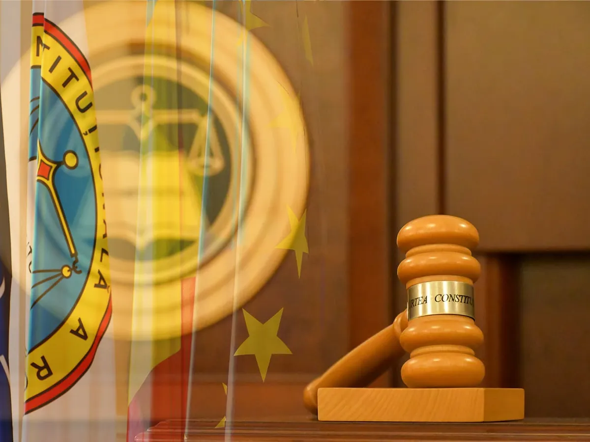 CCR respinge obligația pentru partenerii de viață ai demnitarilor. Sintagma din Legea ANI, neconstituțională