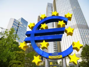 Foto: România ar putea primi sume importante de la UE pentru Apărare Sursa: Freepik