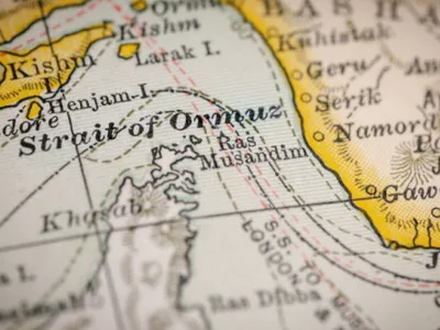 Emiratele Arabe Unite vor să forțeze deschiderea Strâmtorii Ormuz și sunt dispuse să se alăture luptelor