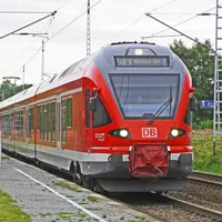 Mită la nivelul conducerii CFR. Şeful Diviziei Trafic a primit 11.500 lei pentru a angaja o persoană foto: Pexels (fotografie cu caracter ilustrativ